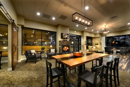 Hotel Maison Yakima Tapestry Collection by Hilton, Lobby