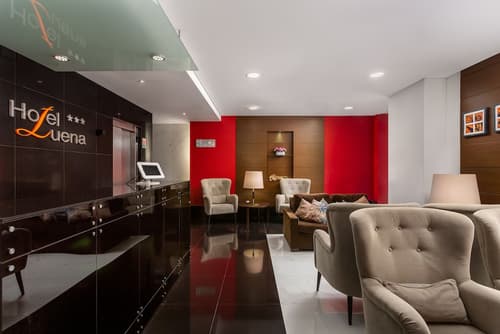 Hotel Luena, Reception