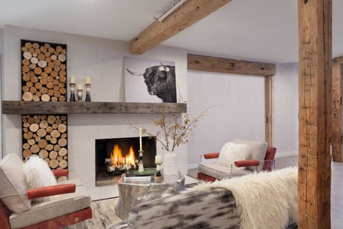 Field Guide Lodge, Lobby sitting area