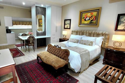 Royal Ridge Guest House and Apartments, Primary image