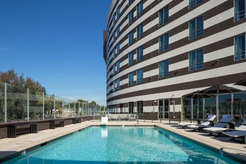 Parkwest Bicycle Casino, Pool