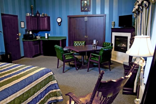 The Lodge at Grant's Trail, Room