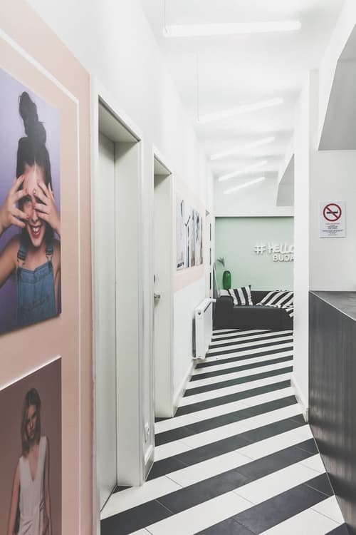 The Magazine Hotel, Lobby