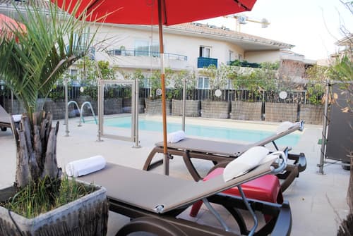 BRIT HOTEL Confort Le Revest Sainte Maxime, Pool