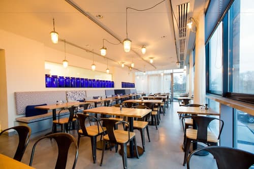 Urban Lodge Hotel, Restaurant