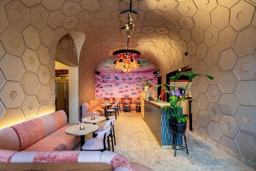 Mister Highland Hotel, Primary image