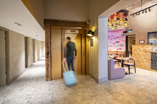 Mister Highland Hotel, Lobby