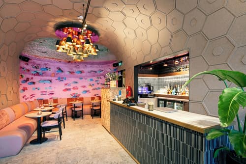 Mister Highland Hotel, Reception