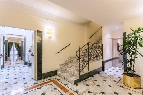 Raeli Hotel Regio, Lobby