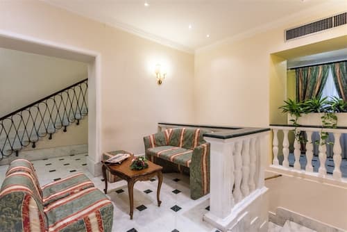 Raeli Hotel Floridia, Lobby sitting area