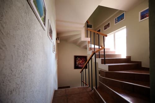 Hotel Kutaisi Globus, Check-in/check-out kiosk