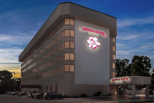 Magnolia Bluffs, BW Signature Collection, Primary image