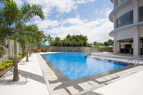 Golden Palace Hotel Lombok, Outdoor pool