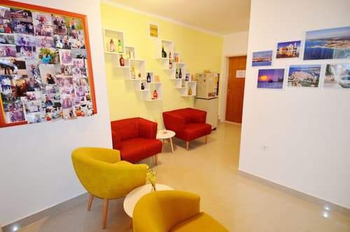 Apartments & Rooms Petra, Lobby sitting area