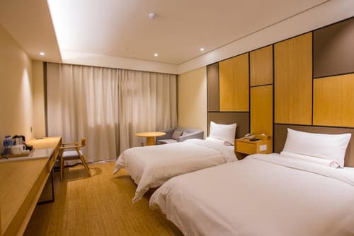 2000 HOTEL Downtown Kigali, Room