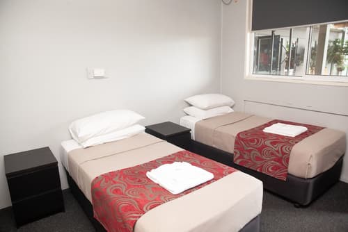 Royal Hotel Singleton, Room