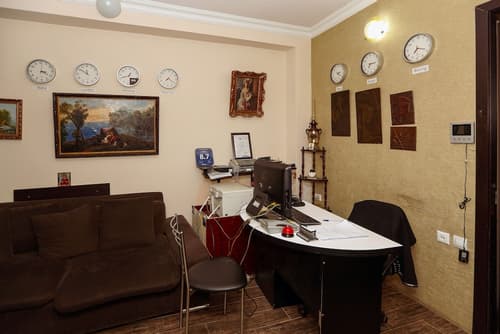 Hotel Isaka, Reception