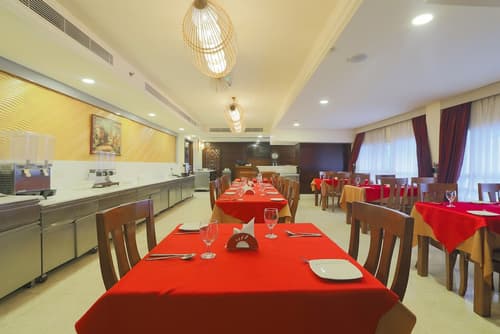 Queen Palace Hotel, Restaurant