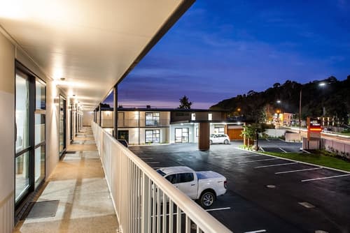 One88 On Commerce, Interior entrance