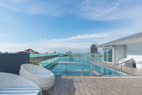Garner Hotel Pattaya Central by IHG, Pool