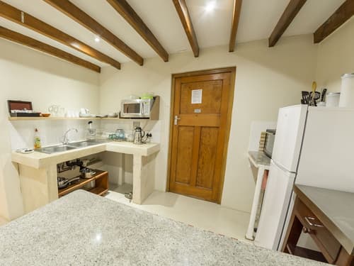 Mackaya Bella Guest House, Private kitchen