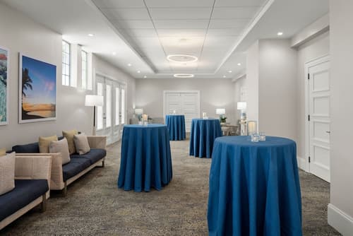 Courtyard by Marriott Nassau Downtown/Junkanoo Beach, Reception