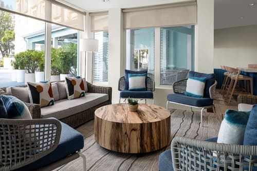 Courtyard by Marriott Nassau Downtown/Junkanoo Beach, Lobby