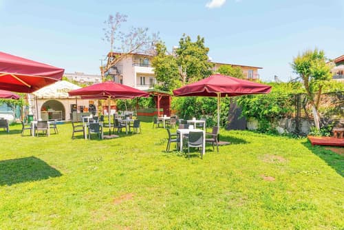 Belpoint Beach Hotel, Garden