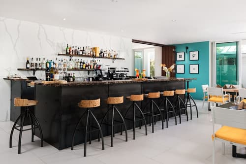 The Oasis at Grace Bay, Restaurant