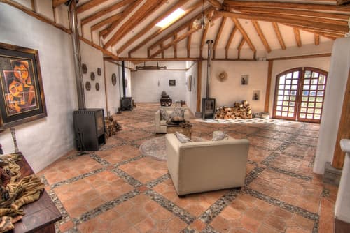 Hacienda Los Mortiños, Lobby sitting area