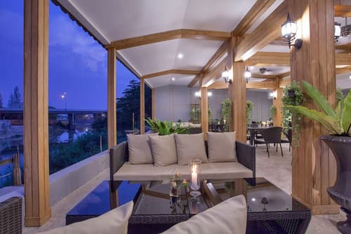 The Chiang Mai Riverside, Dining