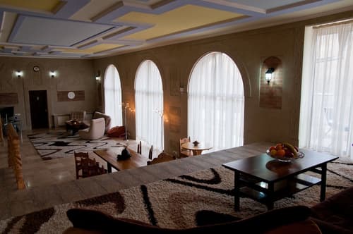 Casanova Inn, Lobby sitting area