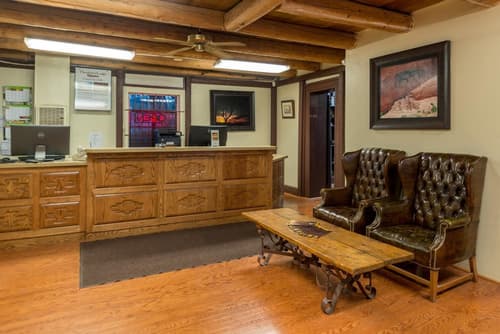 Thunderbird Lodge, Lobby