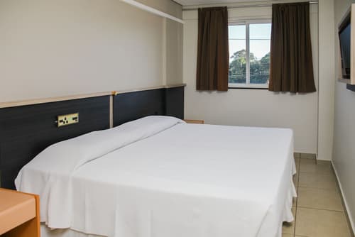 Rede Andrade Vivaldi, Room