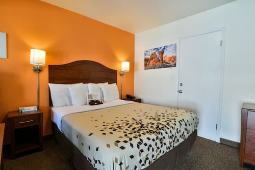 Adventure Inn & Motel, Room