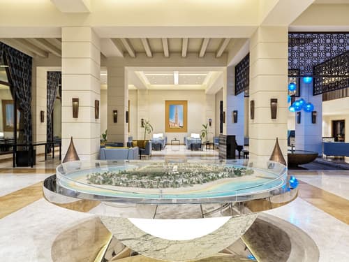 Fanar Hotel and Residences, Lobby