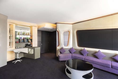 V Hotel Dubai, Curio Collection by Hilton, Room