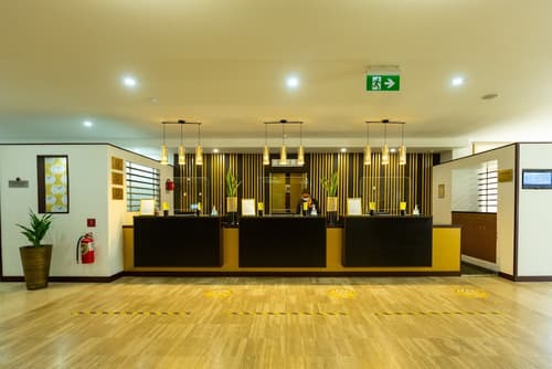 Accra City Hotel, Reception