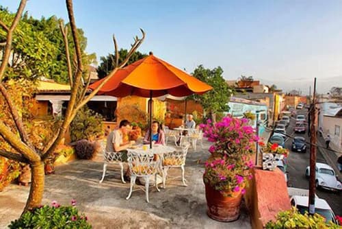 Hotel Azucena, Primary image