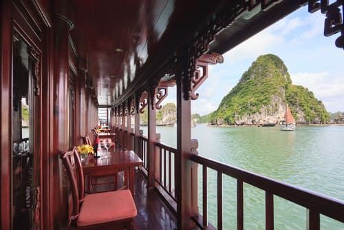 Halong Royal Palace Cruise, Check-in/check-out kiosk