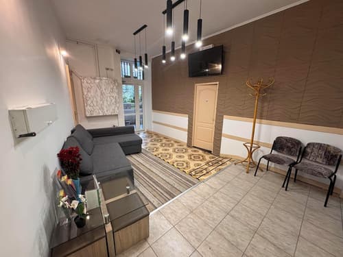 Omega Guesthouse Budapest, Reception