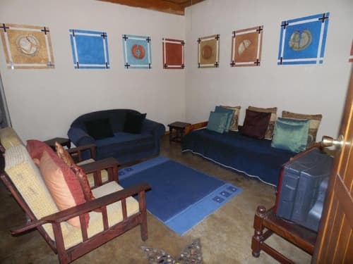 Hazyview Country Cottages, Living room