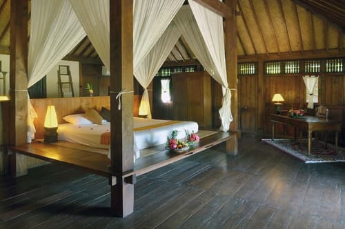 Desa Dunia Beda, Room