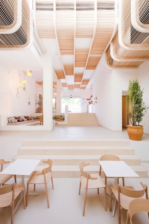 Gatzara Suites Santa Gertrudis, Interior entrance