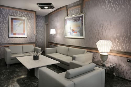 Xenophon Hotel, Lobby sitting area