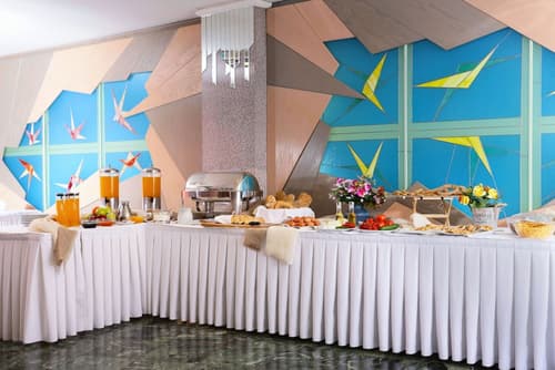 Xenophon Hotel, Buffet