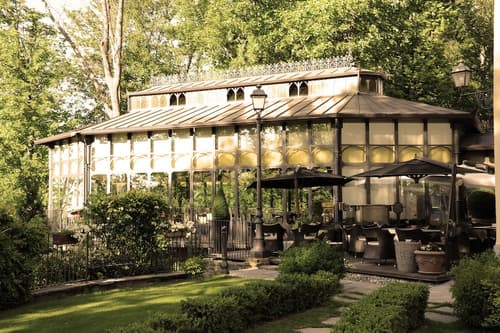 Hotel Villa Beccaris, Property grounds