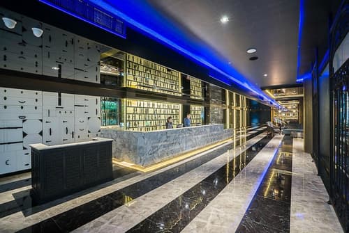 Mera Mare Pattaya, Interior entrance