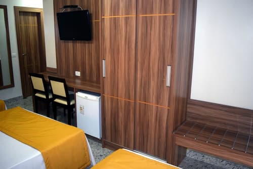 Hotel Diplomata, Room