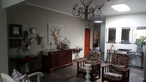 Sandpiper Guest House, Interior entrance